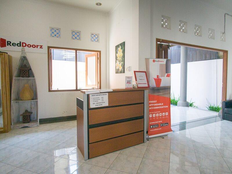 Hotel Reddoorz @ Jalan Gatot Subroto Denpasar Exterior foto
