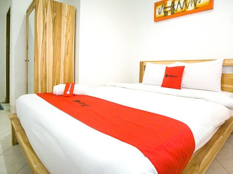 Hotel Reddoorz @ Jalan Gatot Subroto Denpasar Exterior foto
