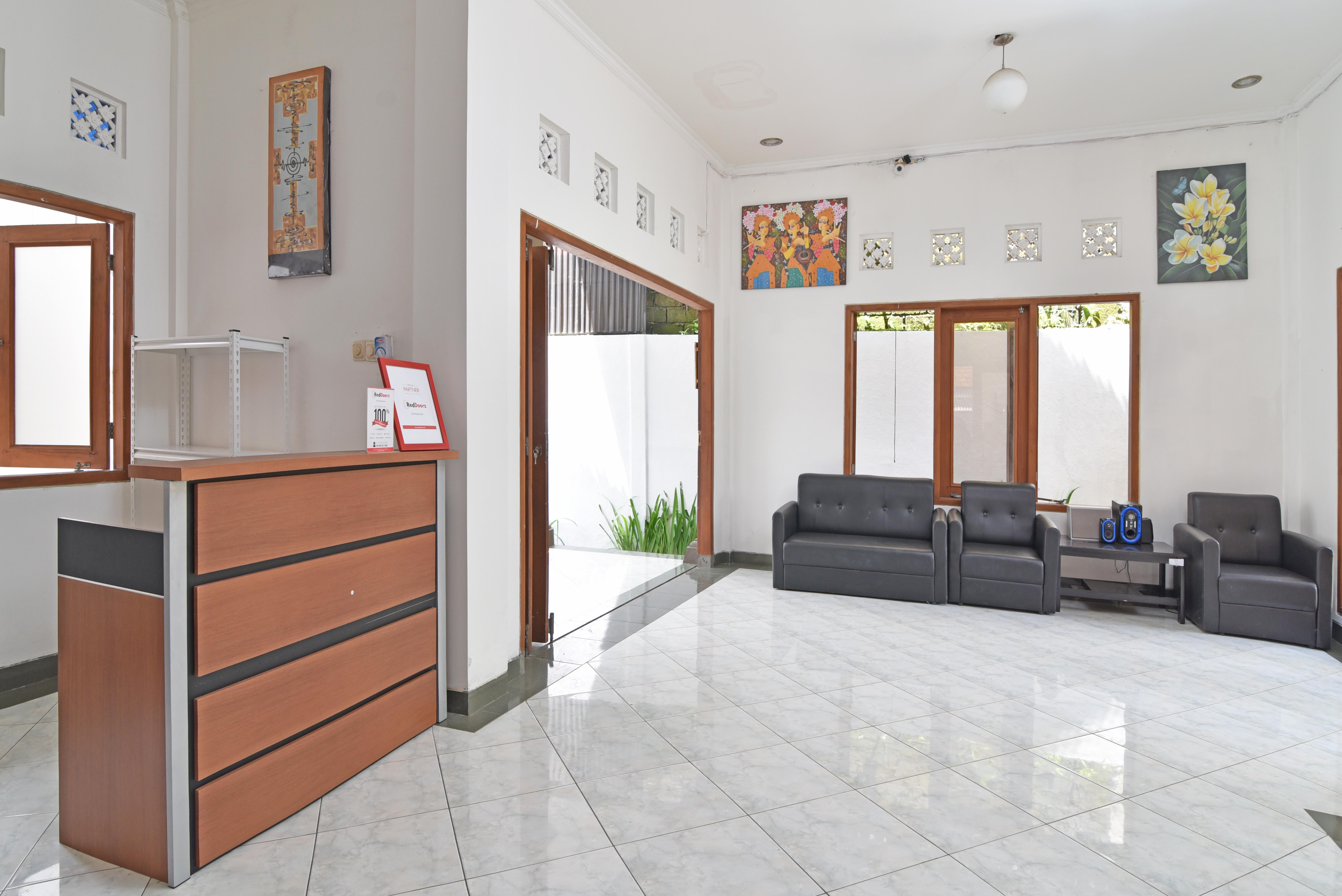 Hotel Reddoorz @ Jalan Gatot Subroto Denpasar Exterior foto